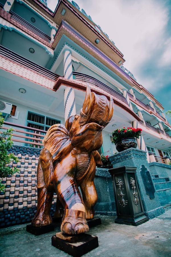 Amber Palace Hotel Мьичина Экстерьер фото