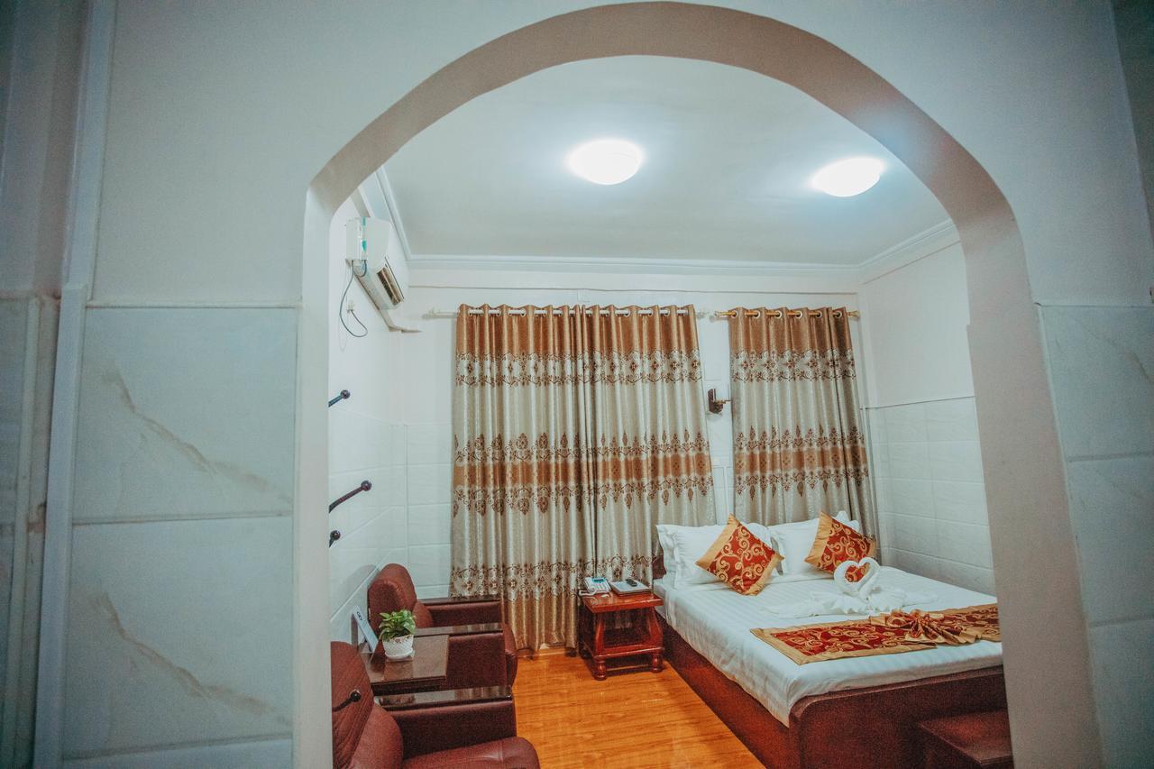 Amber Palace Hotel Мьичина Экстерьер фото